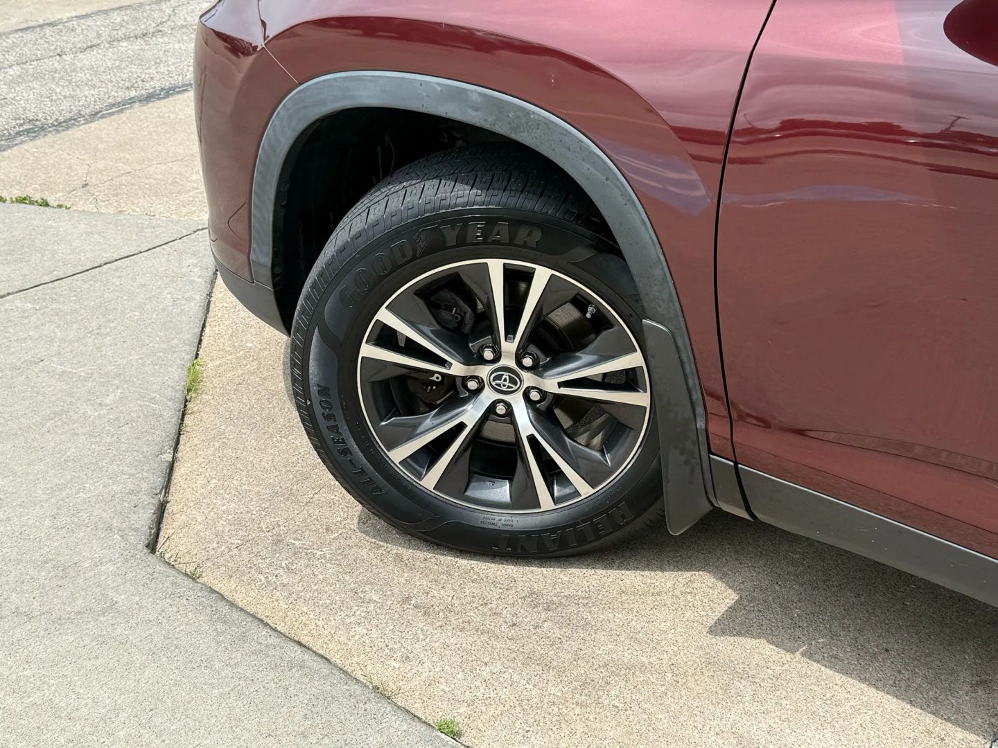 2019 Toyota Highlander - Image 38