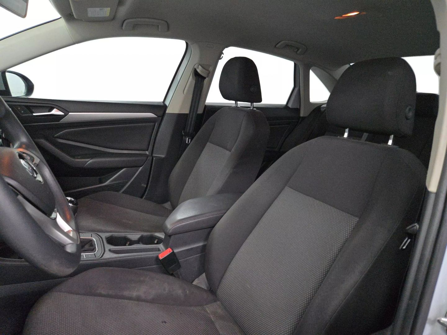 2019 Volkswagen Jetta - Image 18
