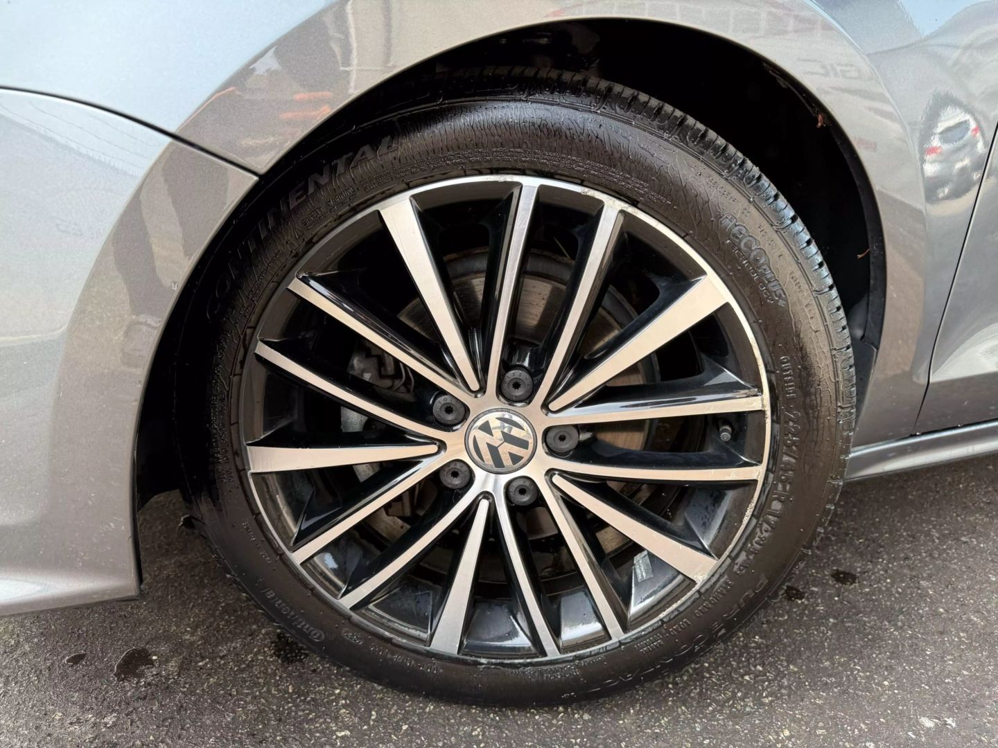 2015 Volkswagen Jetta - Image 40