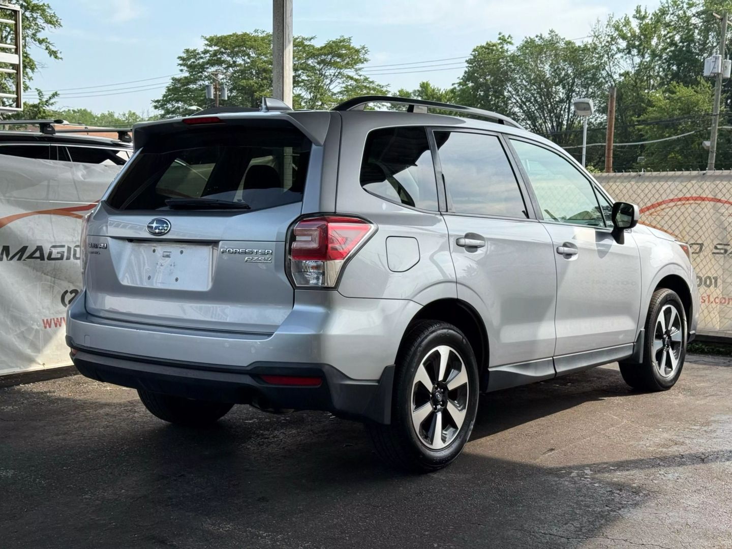 2017 Subaru Forester - Image 11