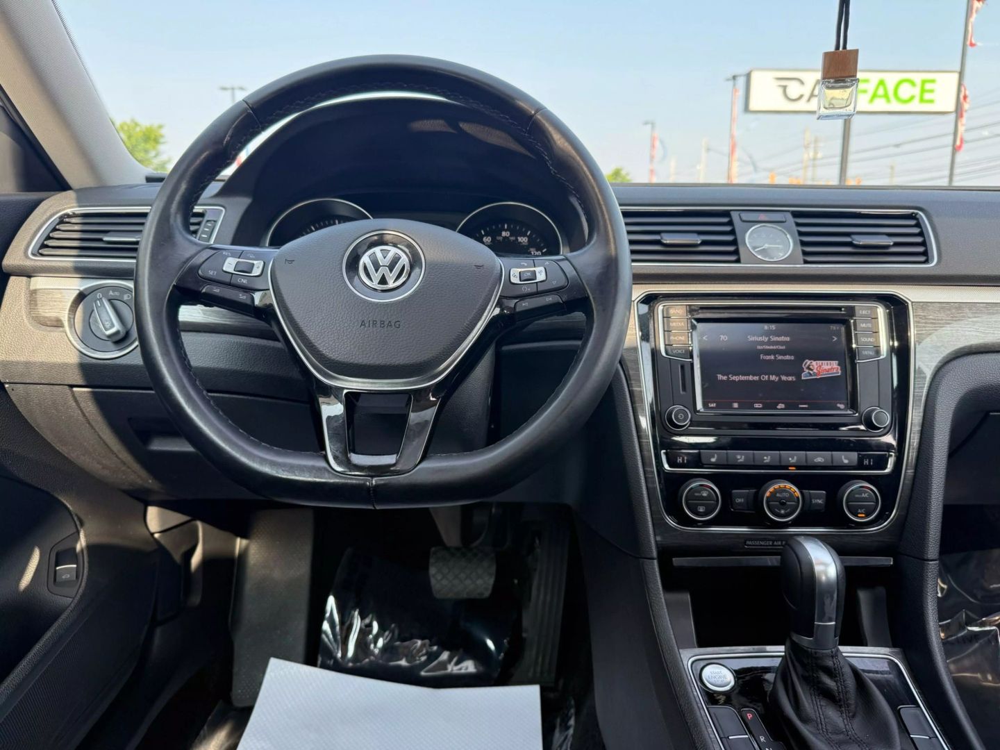 2017 Volkswagen Passat - Image 28