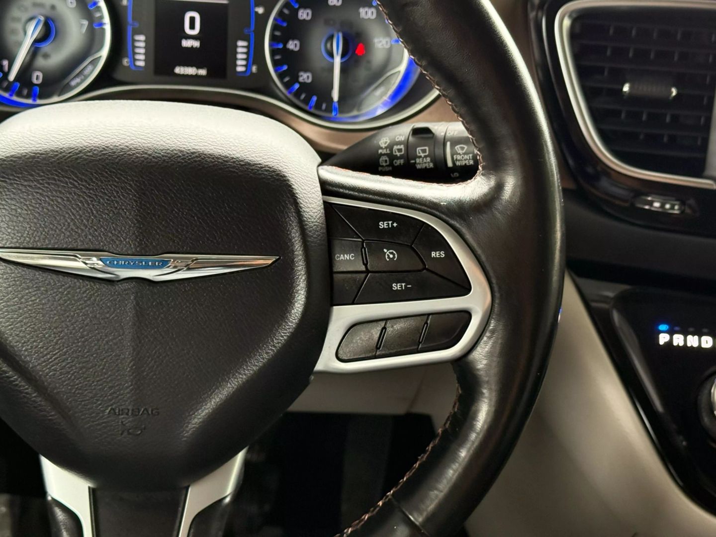 2019 Chrysler Pacifica - Image 33