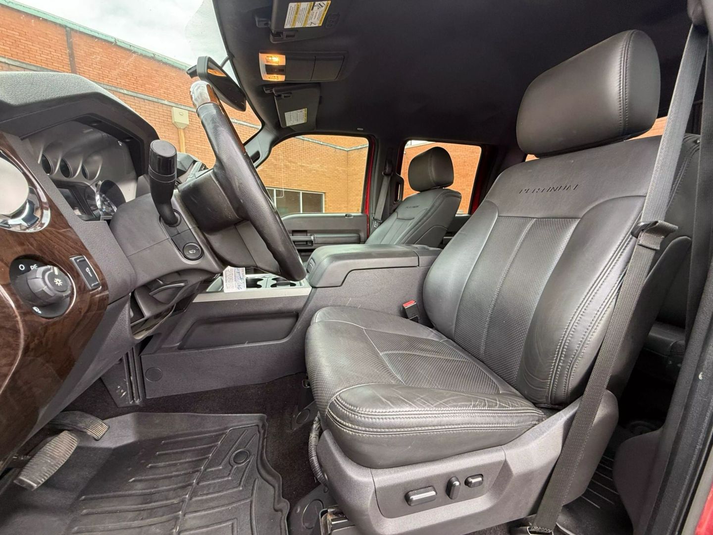 2015 Ford F250 Super Duty Crew Cab - Image 2