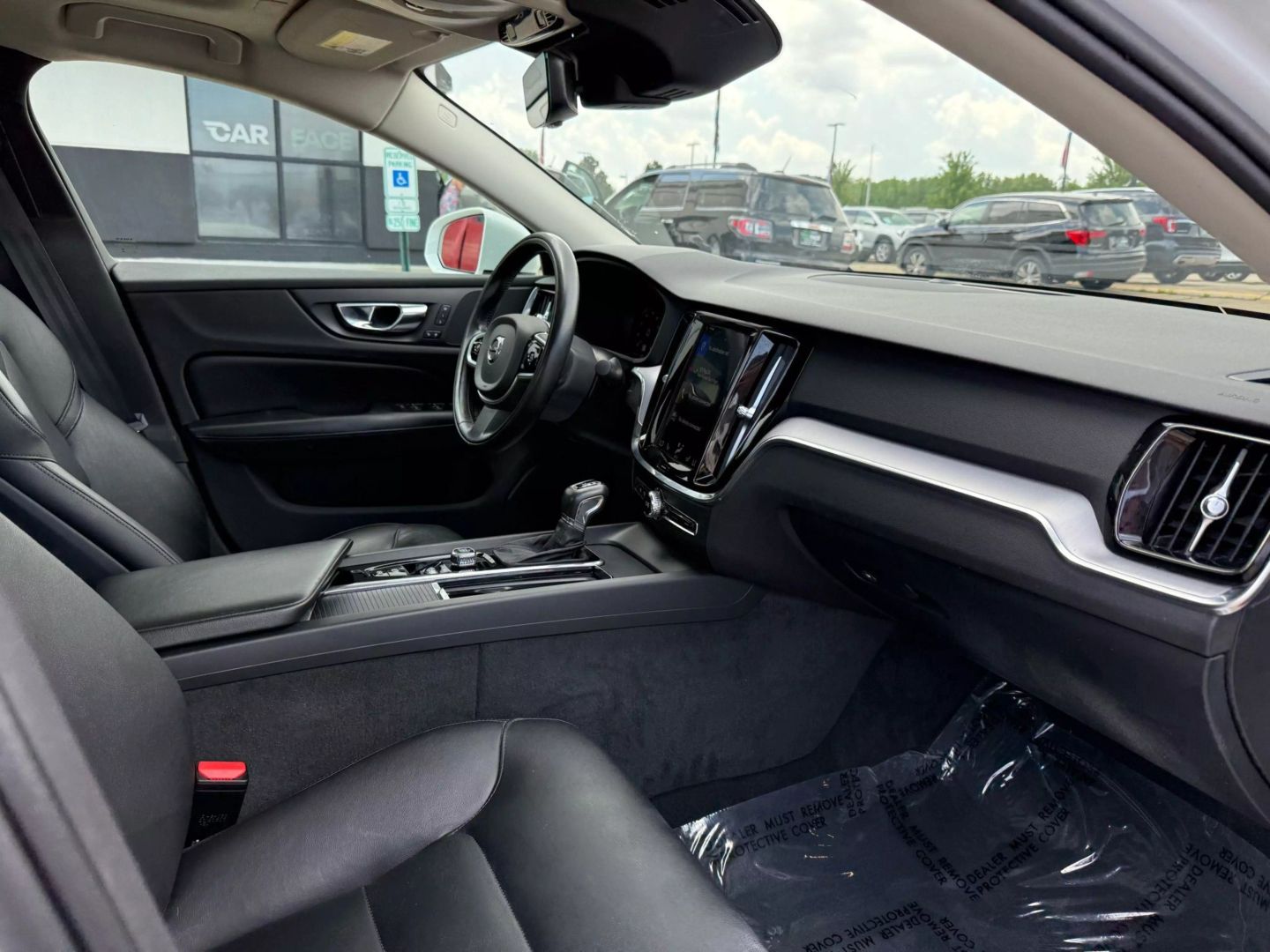 2020 Volvo S60 - Image 25