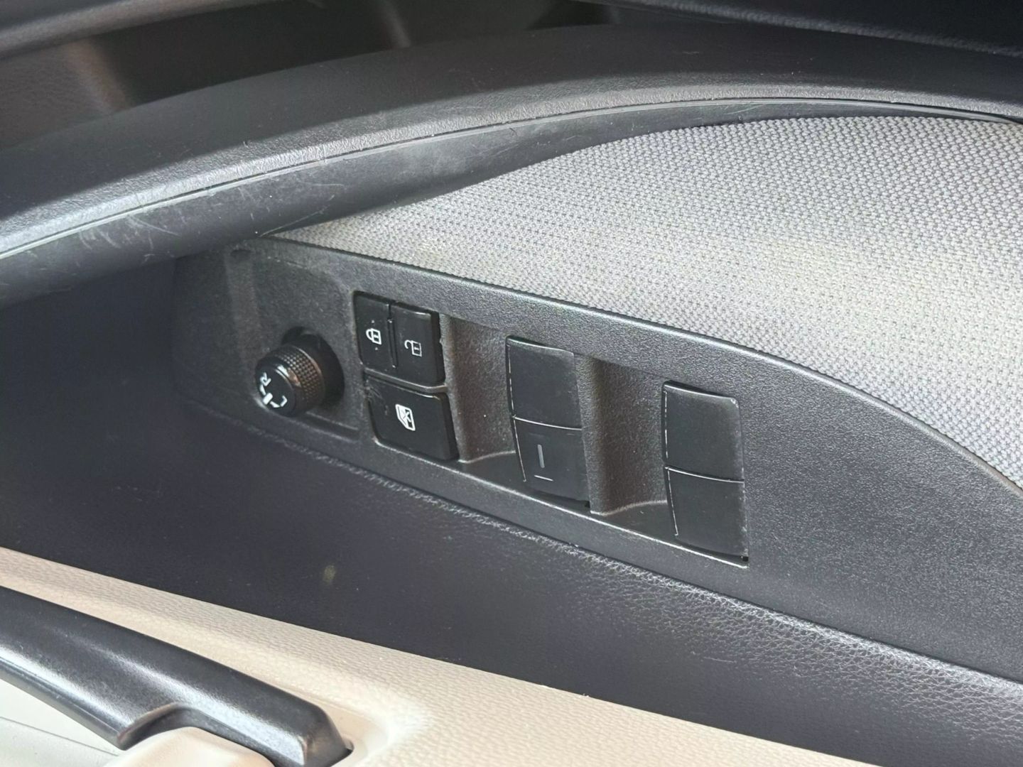 2022 Toyota Corolla - Image 40