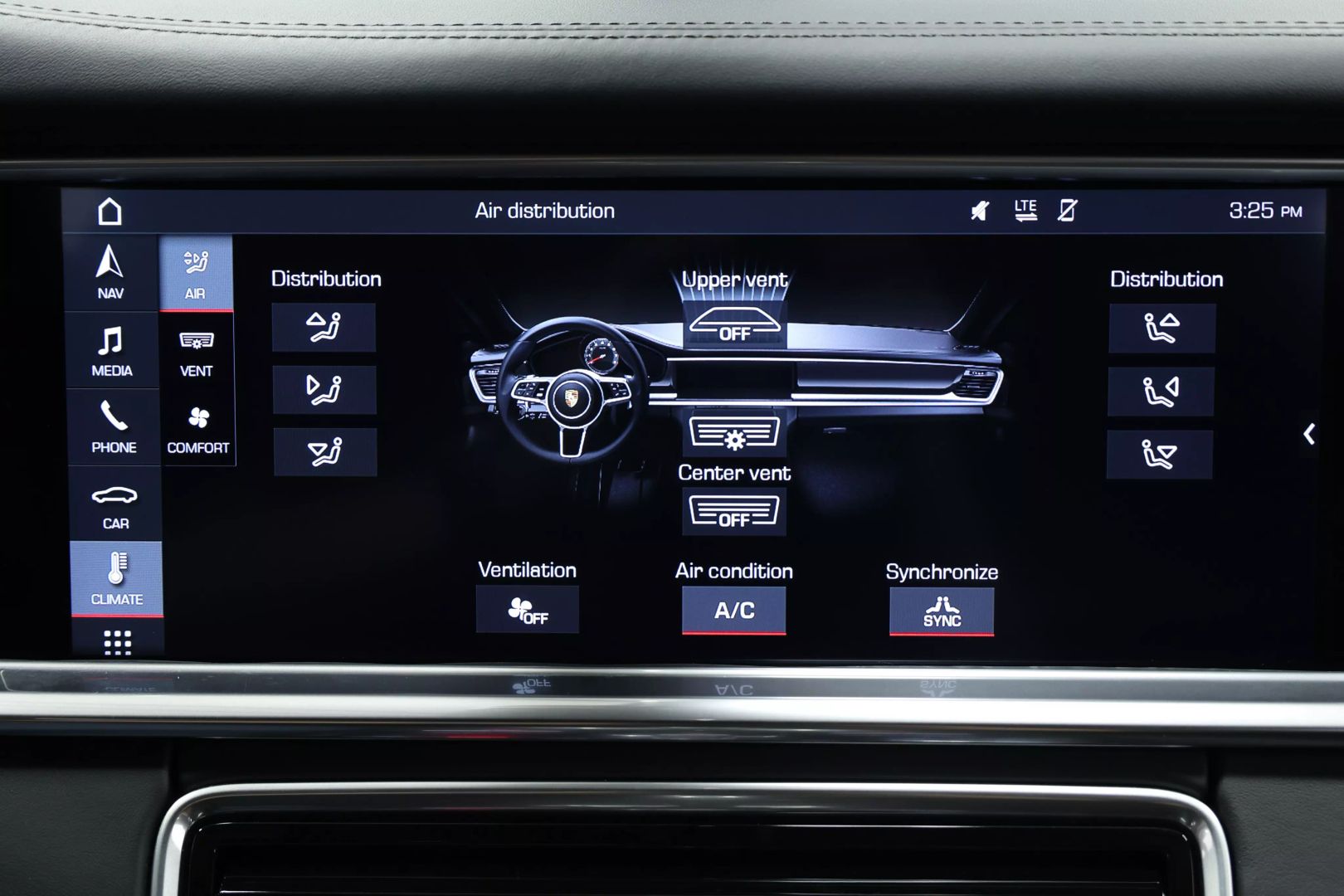 2020 Porsche Panamera - Image 35