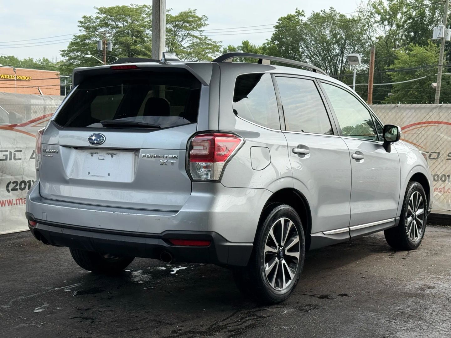 2017 Subaru Forester - Image 11