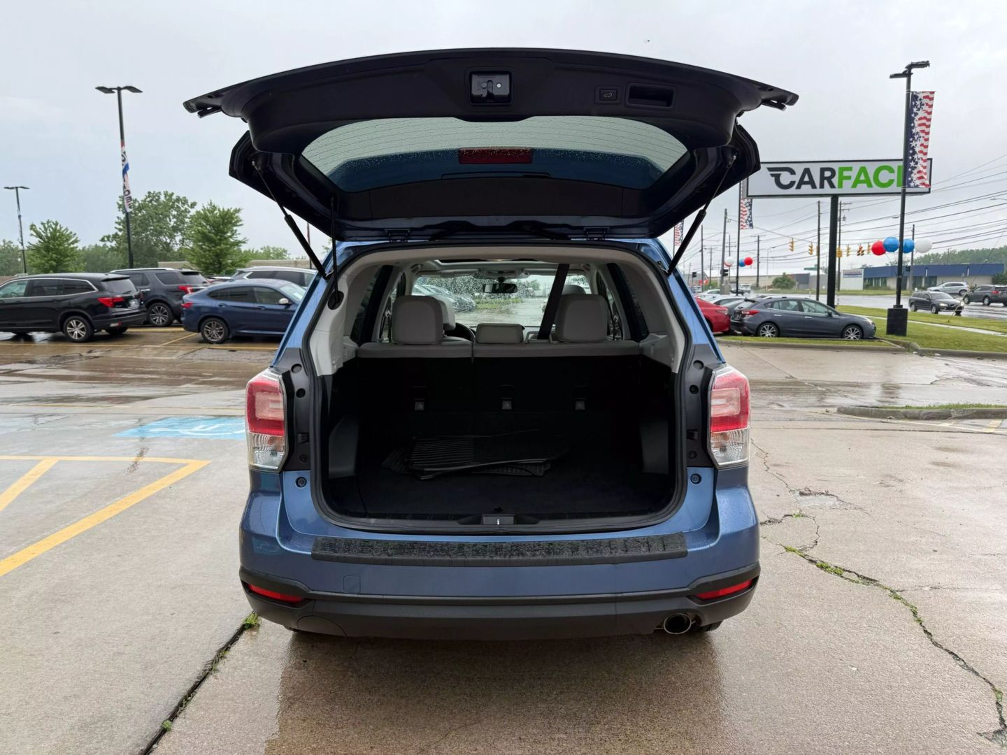 2017 Subaru Forester - Image 12