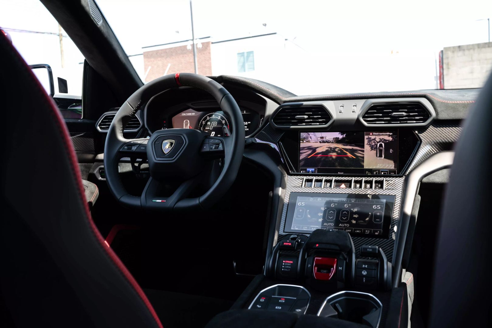 2024 Lamborghini Urus - Image 35
