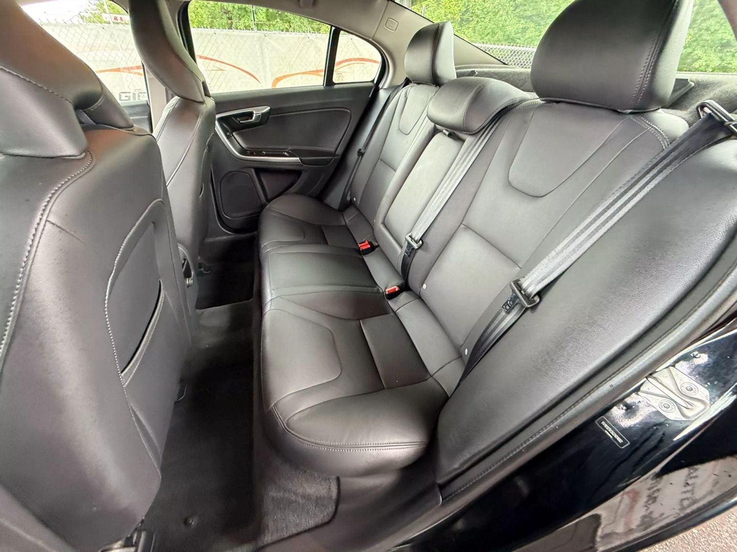2016 Volvo S60 - Image 19