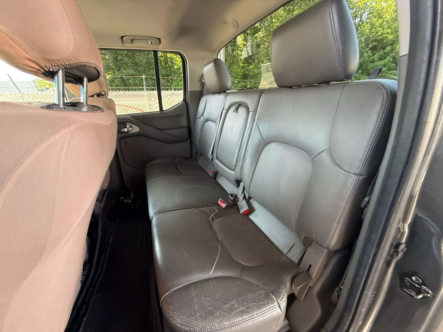 2005 Nissan Frontier Crew Cab - Image 19