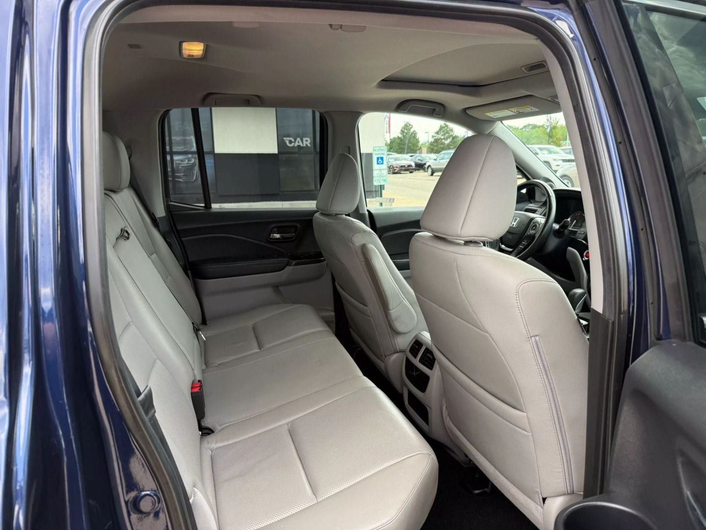 2018 Honda Ridgeline - Image 19