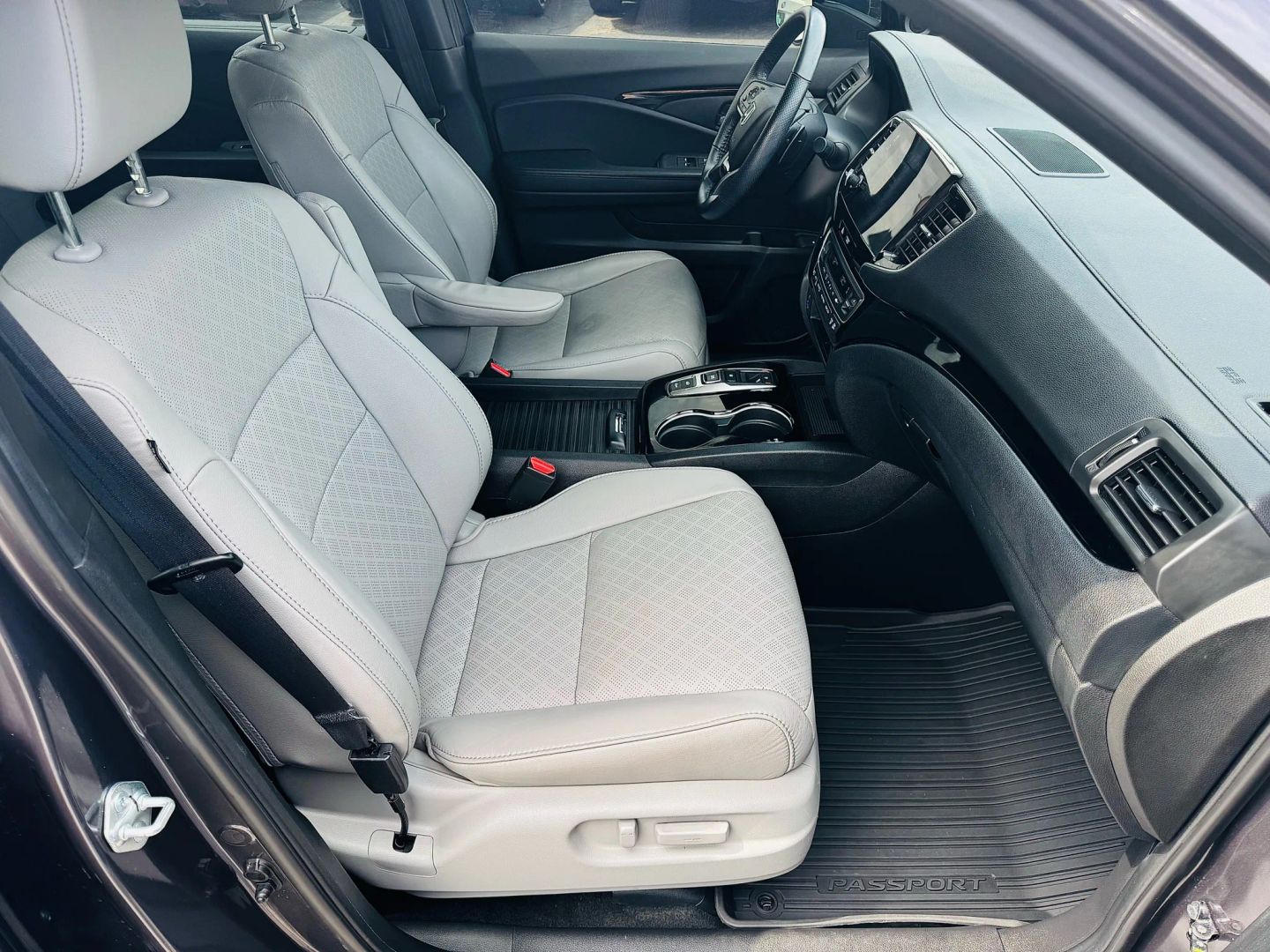2021 Honda Passport - Image 18