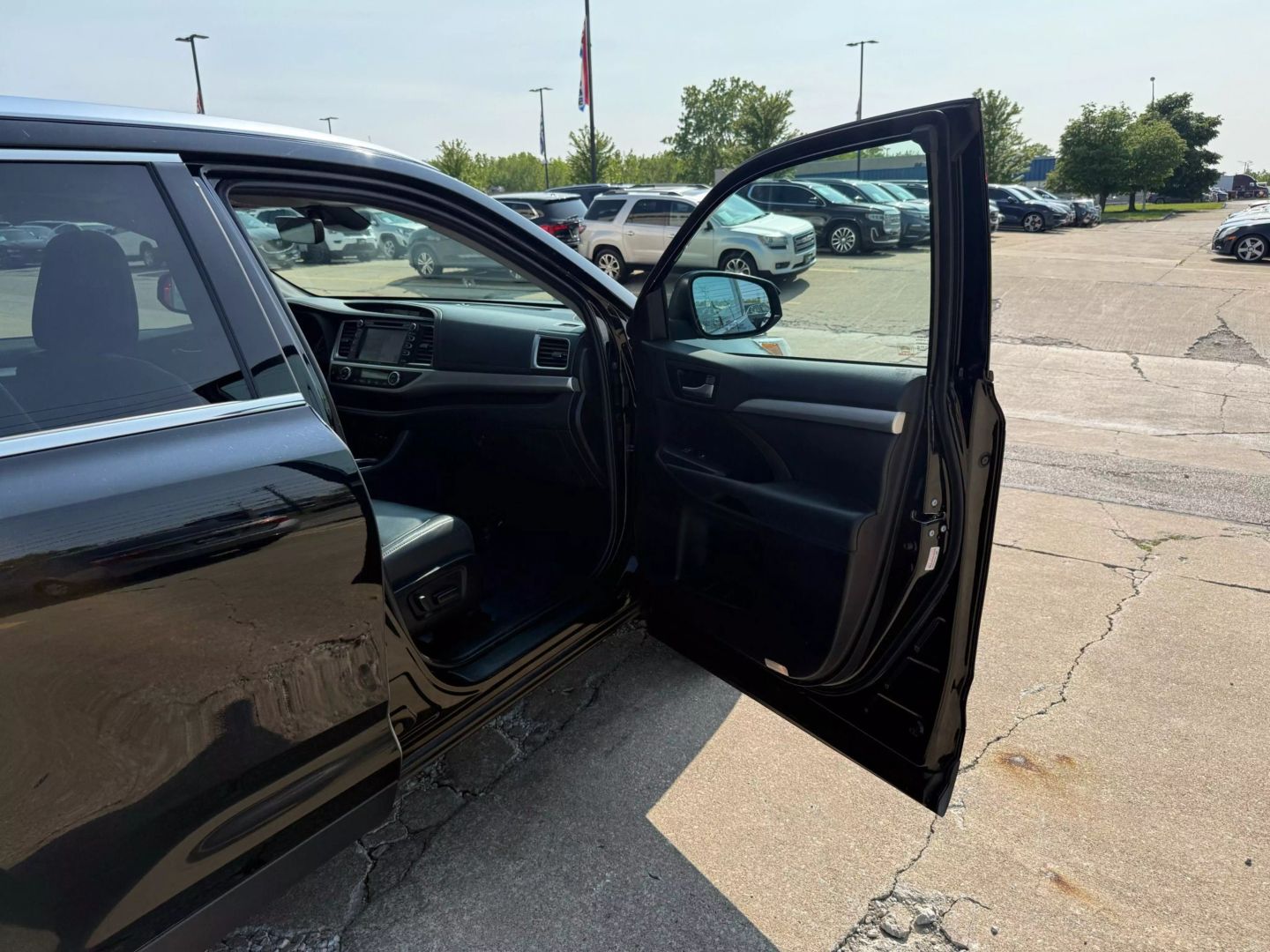2019 Toyota Highlander - Image 25