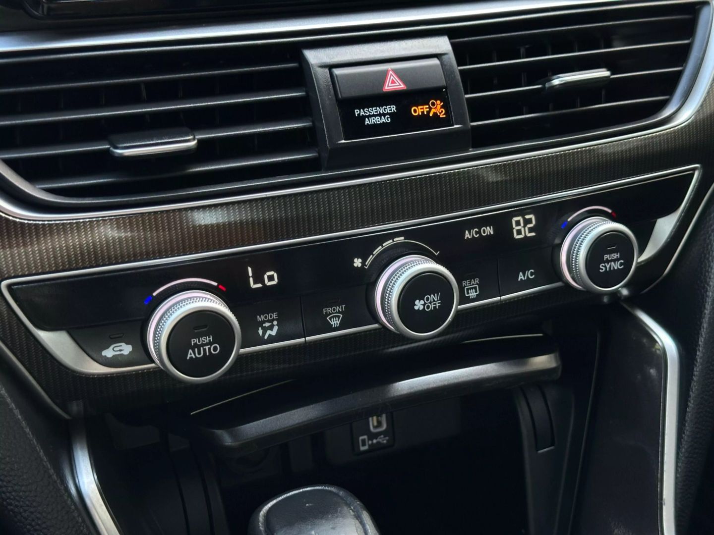 2018 Honda Accord - Image 32