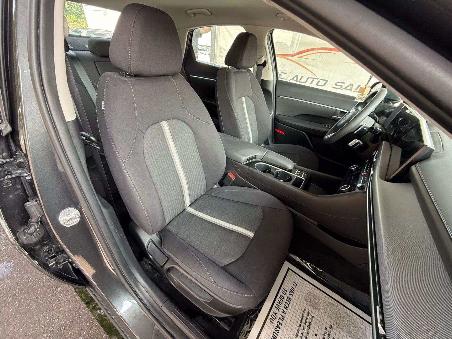 2025 Hyundai Sonata - Image 26