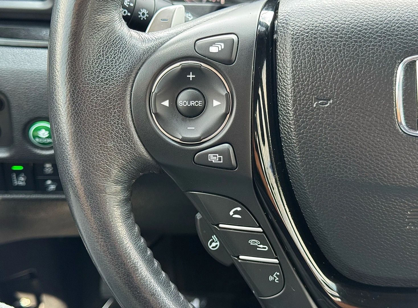 2018 Honda Pilot - Image 22