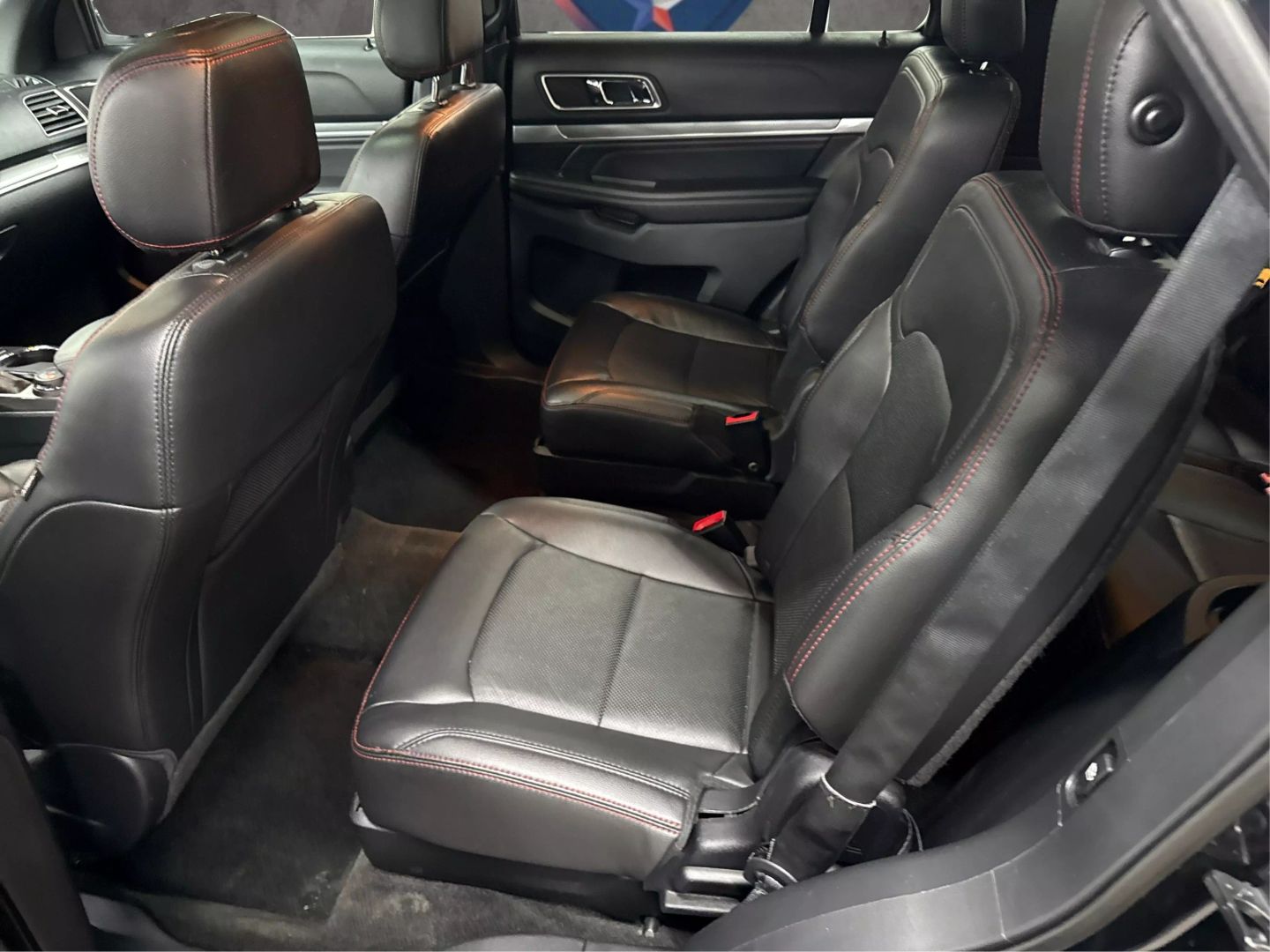 2016 Ford Explorer - Image 33