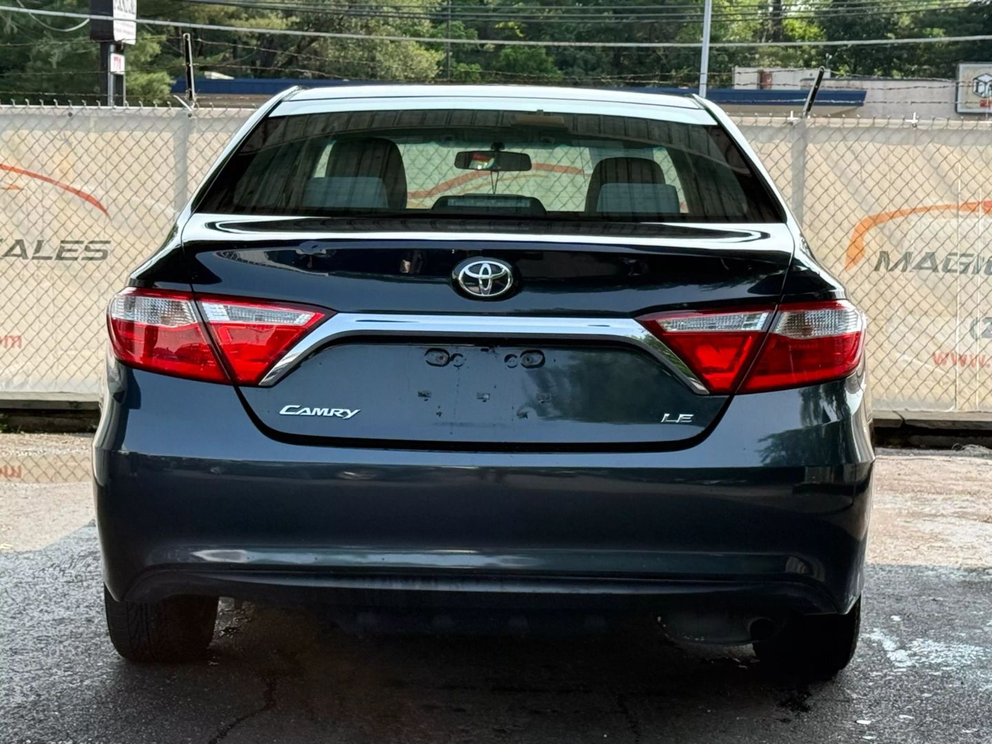 2015 Toyota Camry - Image 10
