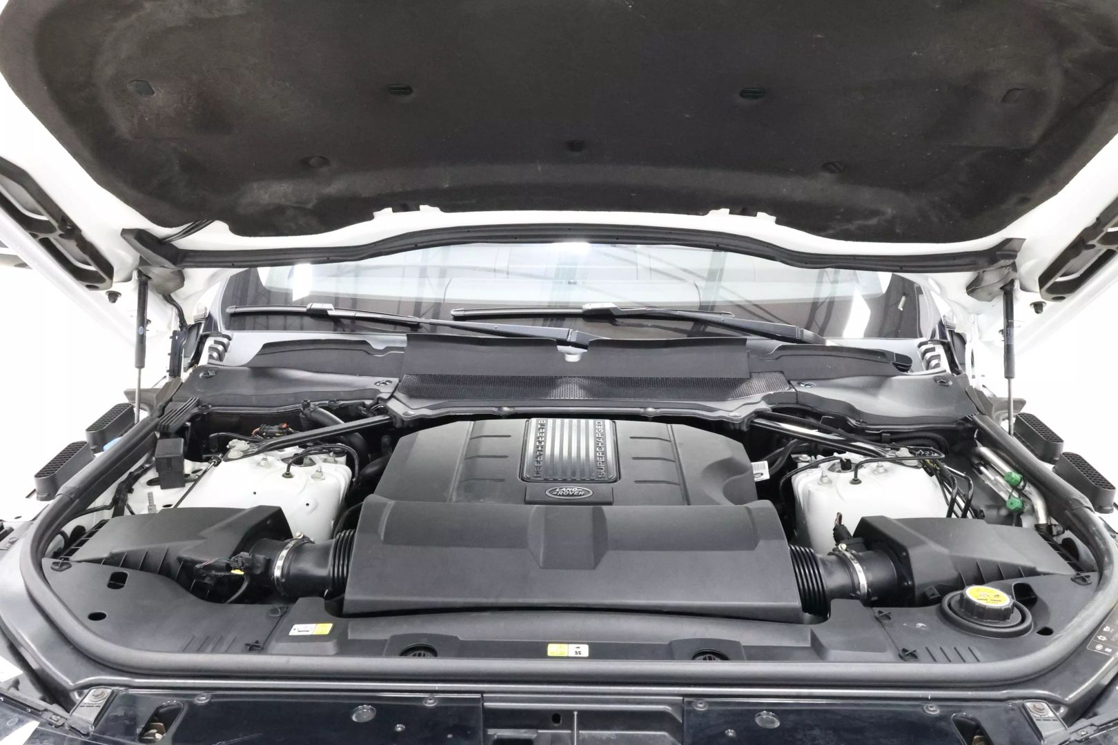 2018 Land Rover Range Rover - Image 111