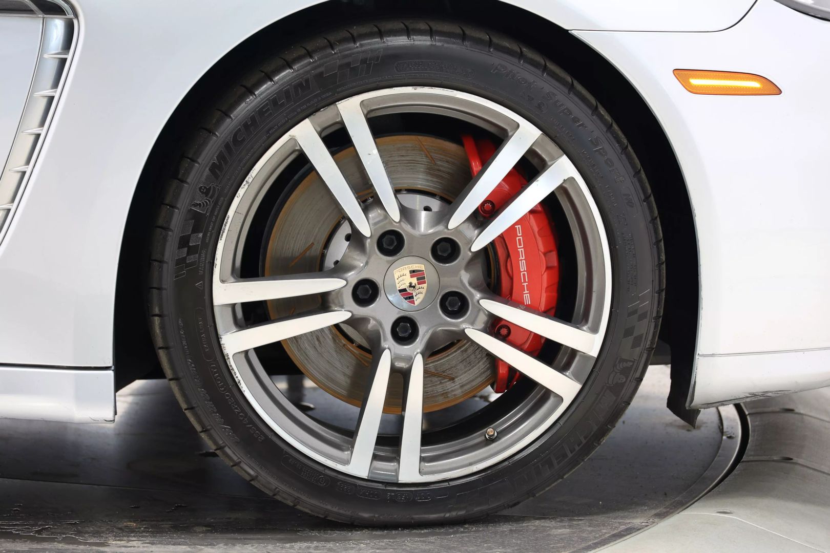 2014 Porsche Panamera - Image 129