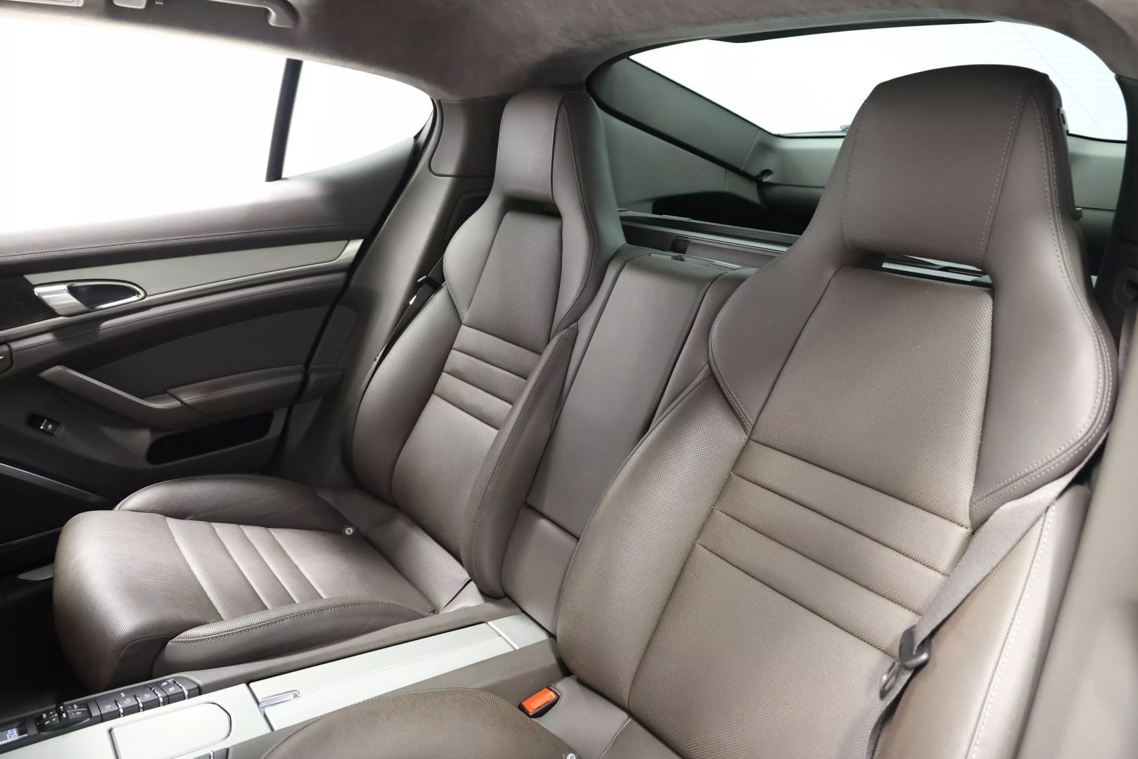 2014 Porsche Panamera - Image 62