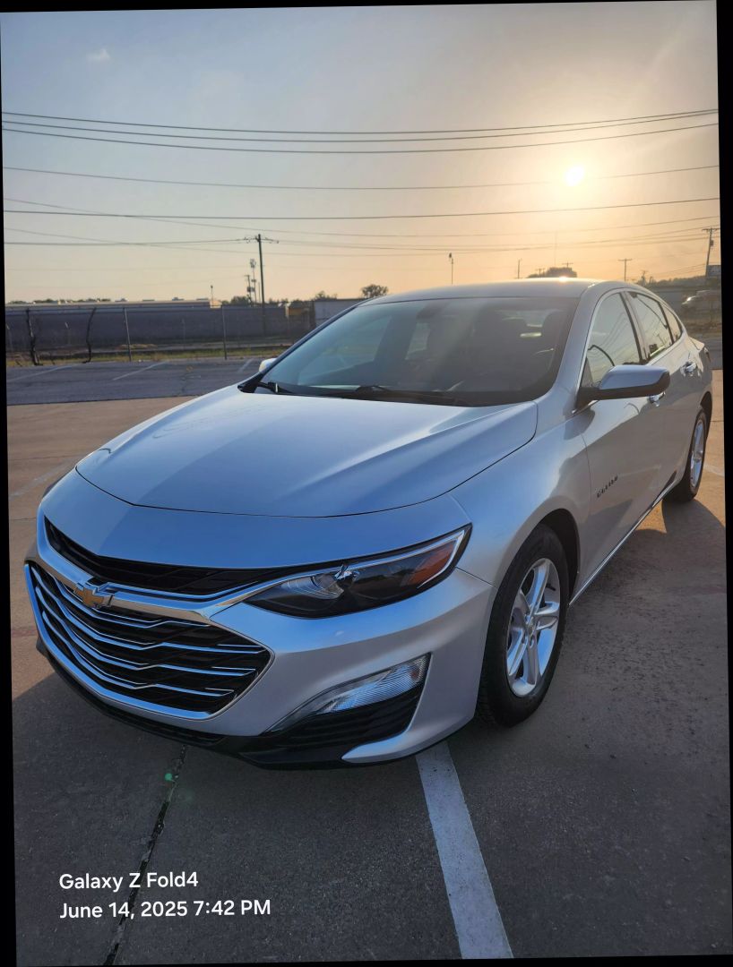 2020 Chevrolet Malibu - Image 2