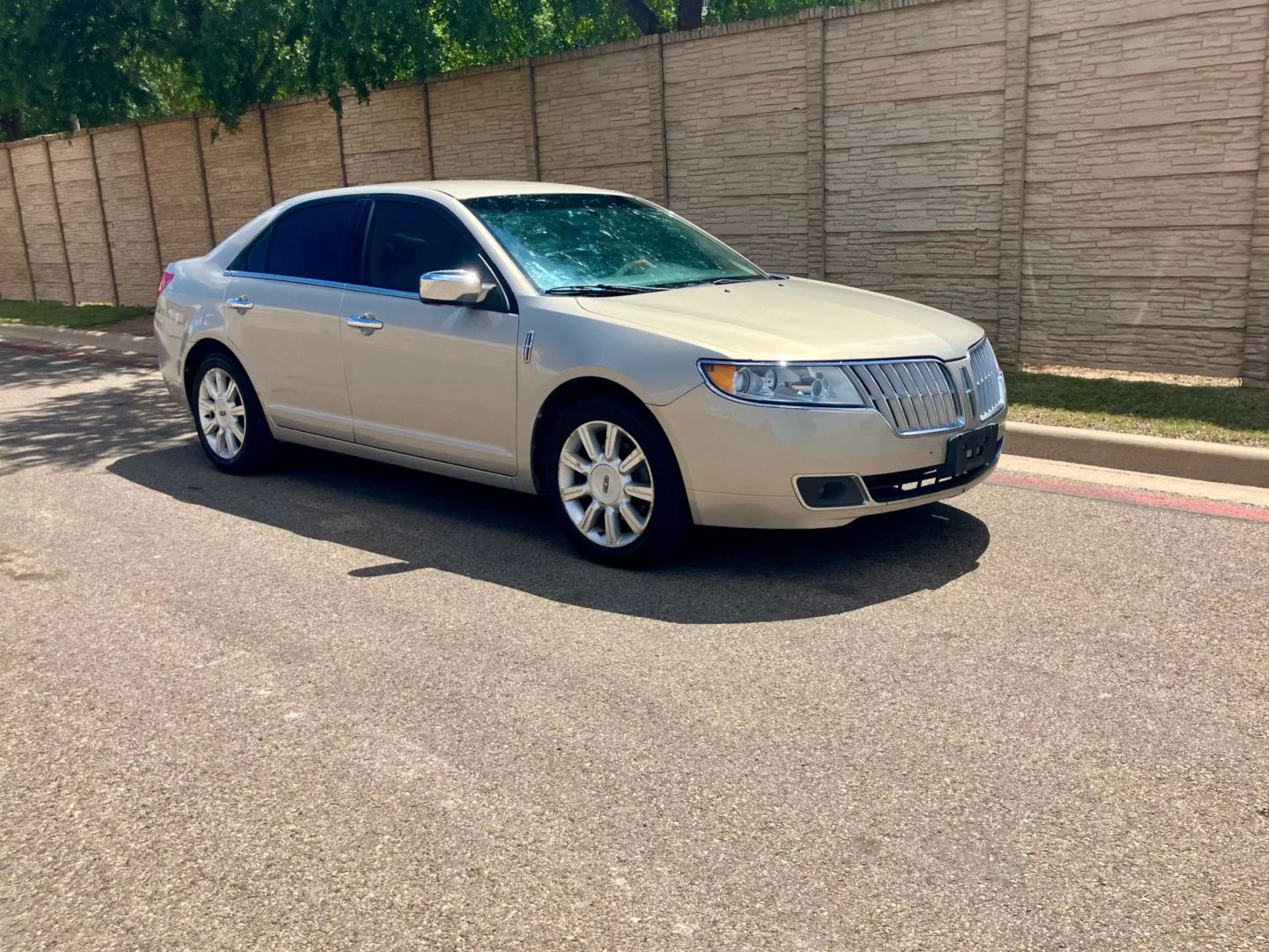 2010 Lincoln MKZ Base