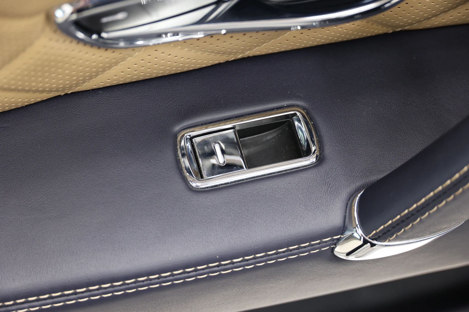 2017 Bentley Flying Spur - Image 45