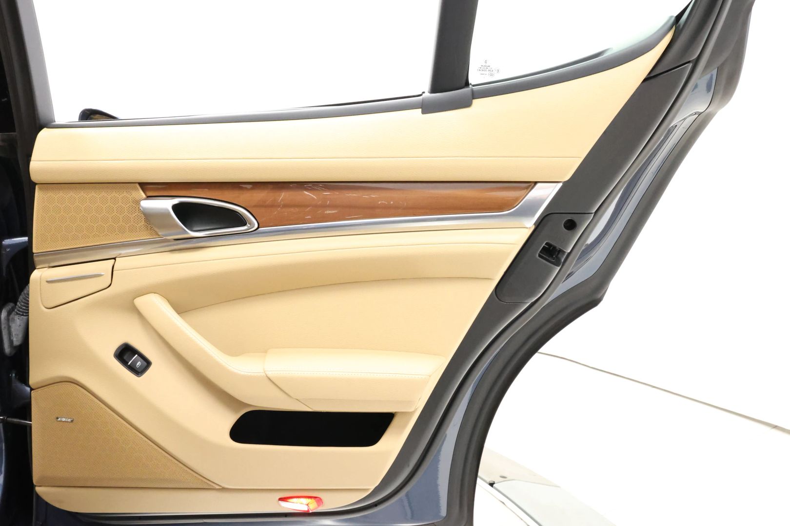 2014 Porsche Panamera - Image 73