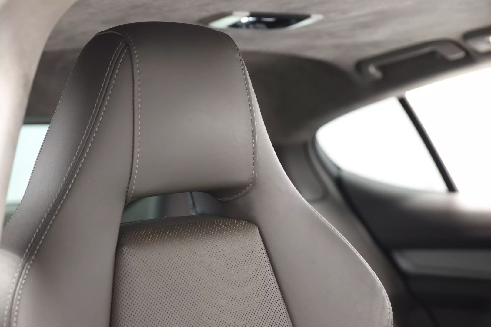 2014 Porsche Panamera - Image 109