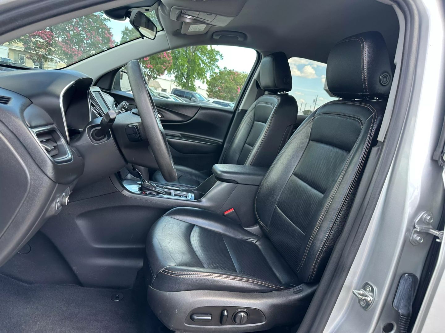 2021 Chevrolet Equinox - Image 14