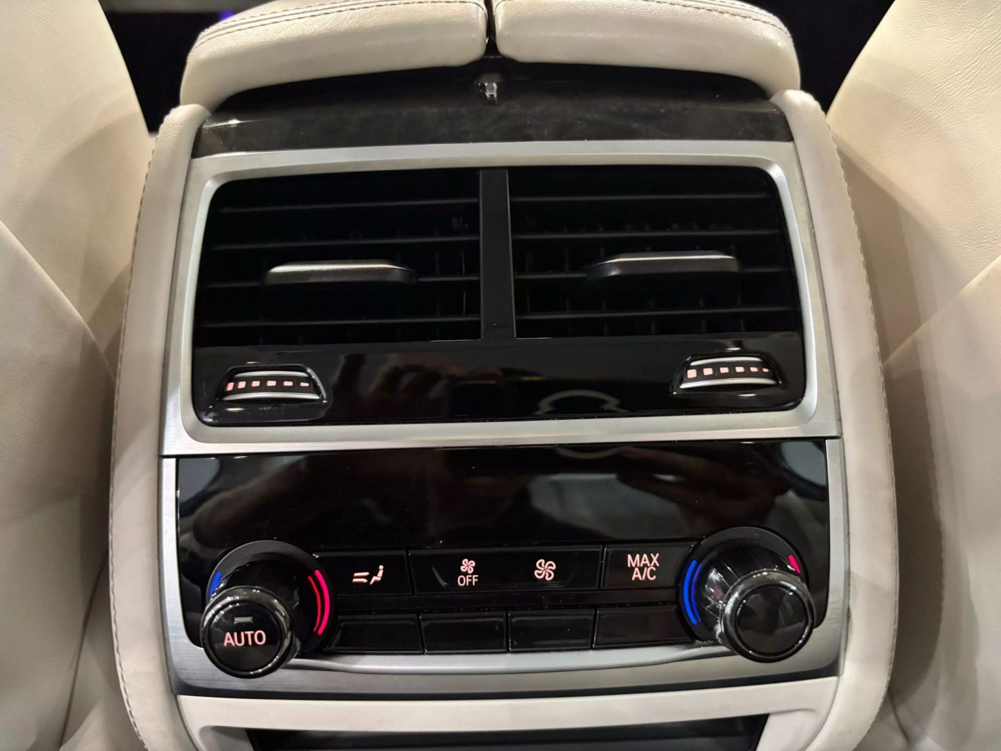 2017 Bmw 7 Series 740i Xdrive Sedan 4d - Image 16