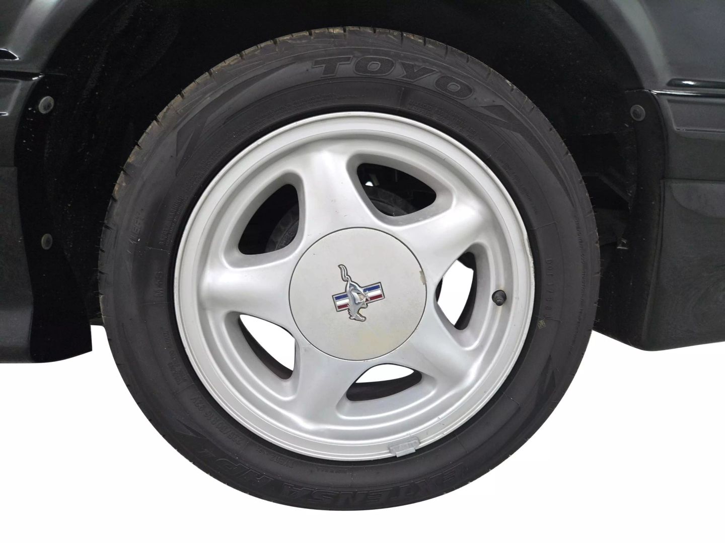 1989 Ford Mustang - Image 16