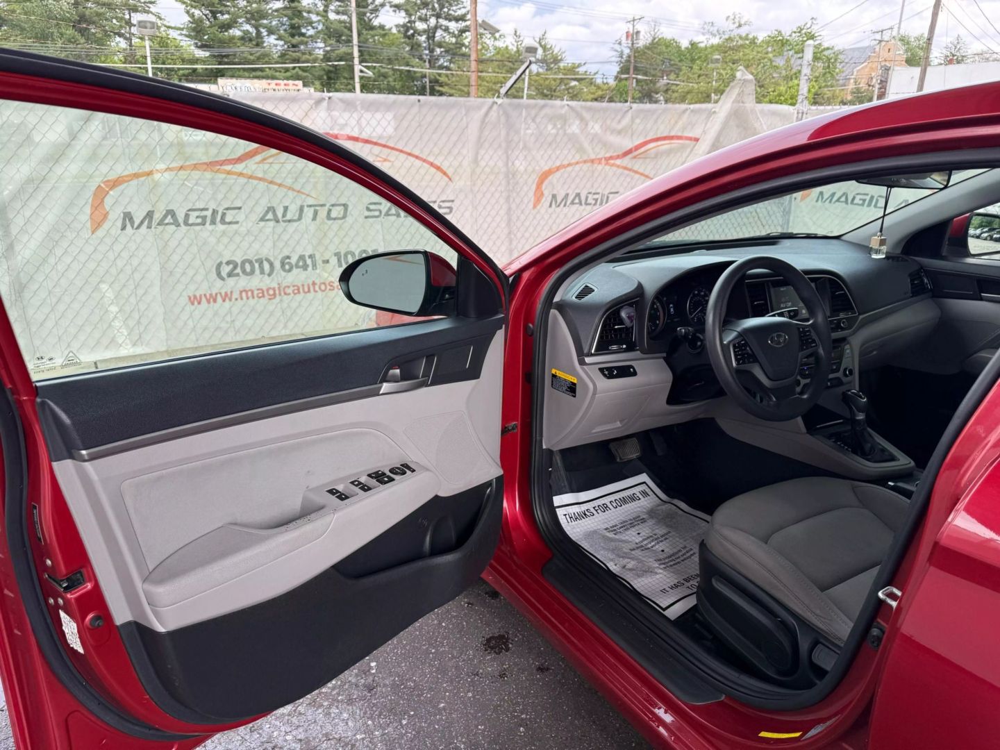 2018 Hyundai Elantra - Image 14