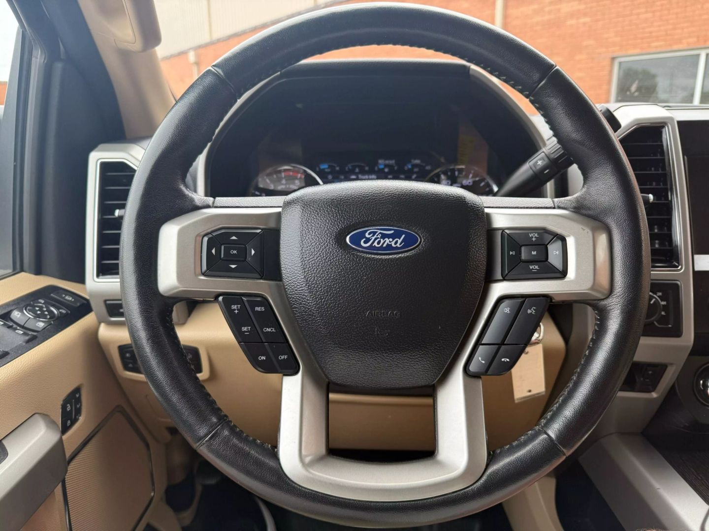 2021 Ford F250 Super Duty Crew Cab - Image 26