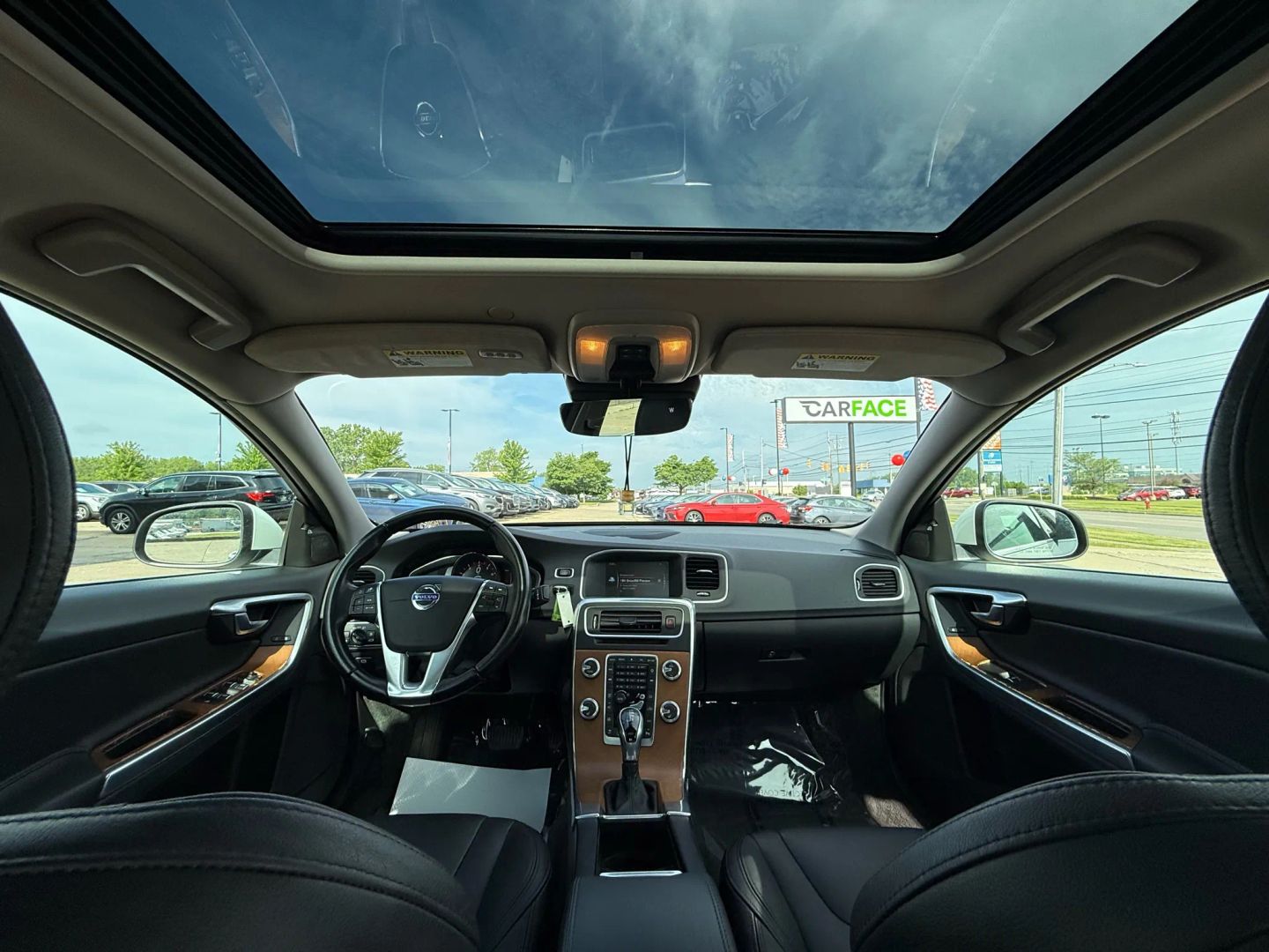 2016 Volvo S60 - Image 23