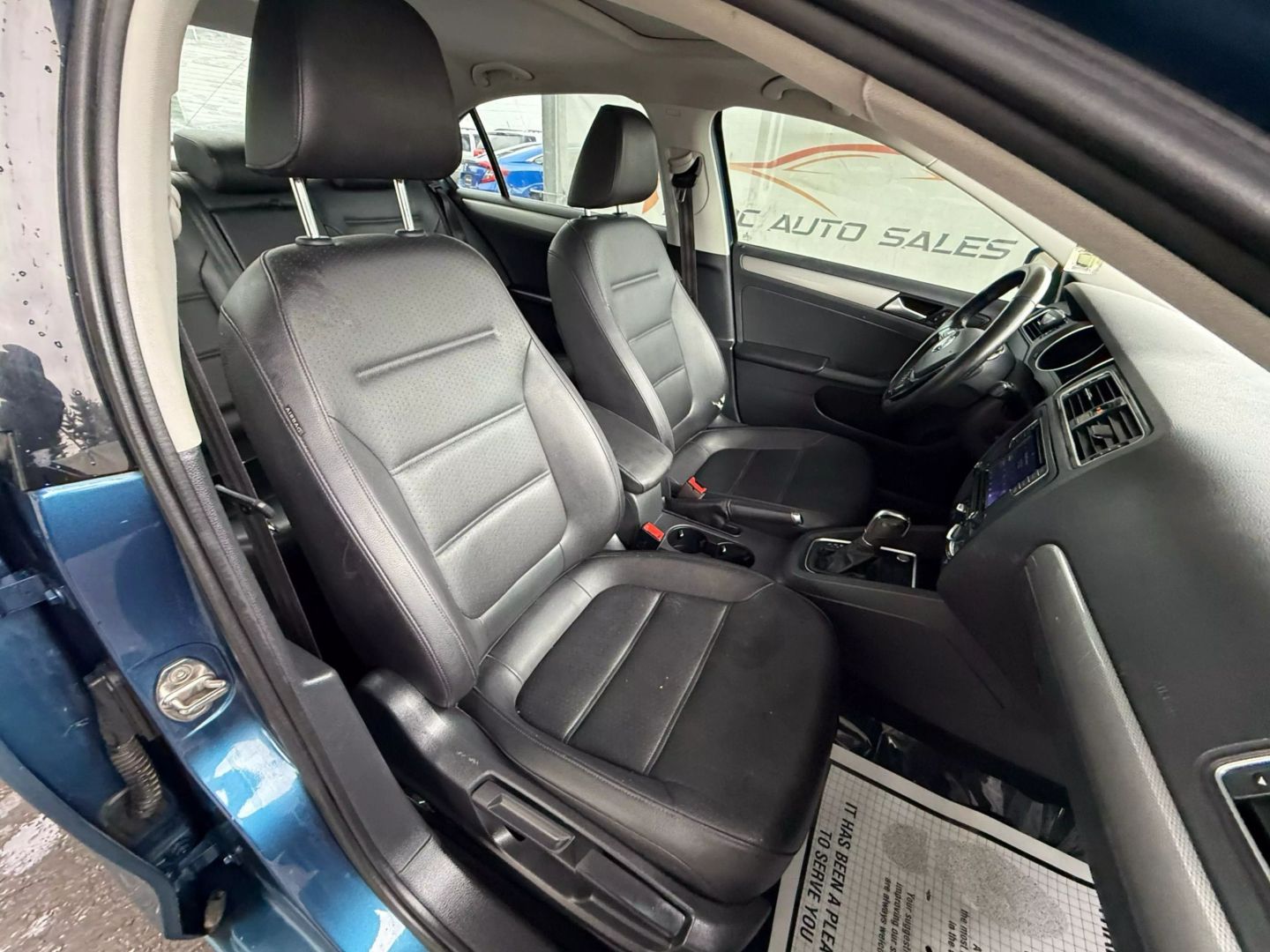 2017 Volkswagen Jetta - Image 26