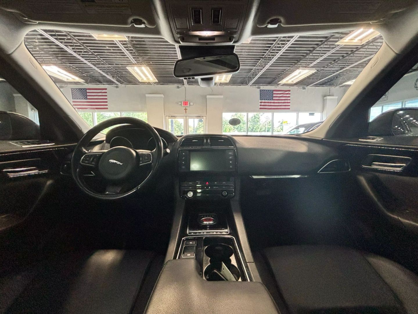 2018 Jaguar F-pace 30t Premium Sport Utility 4d - Image 22