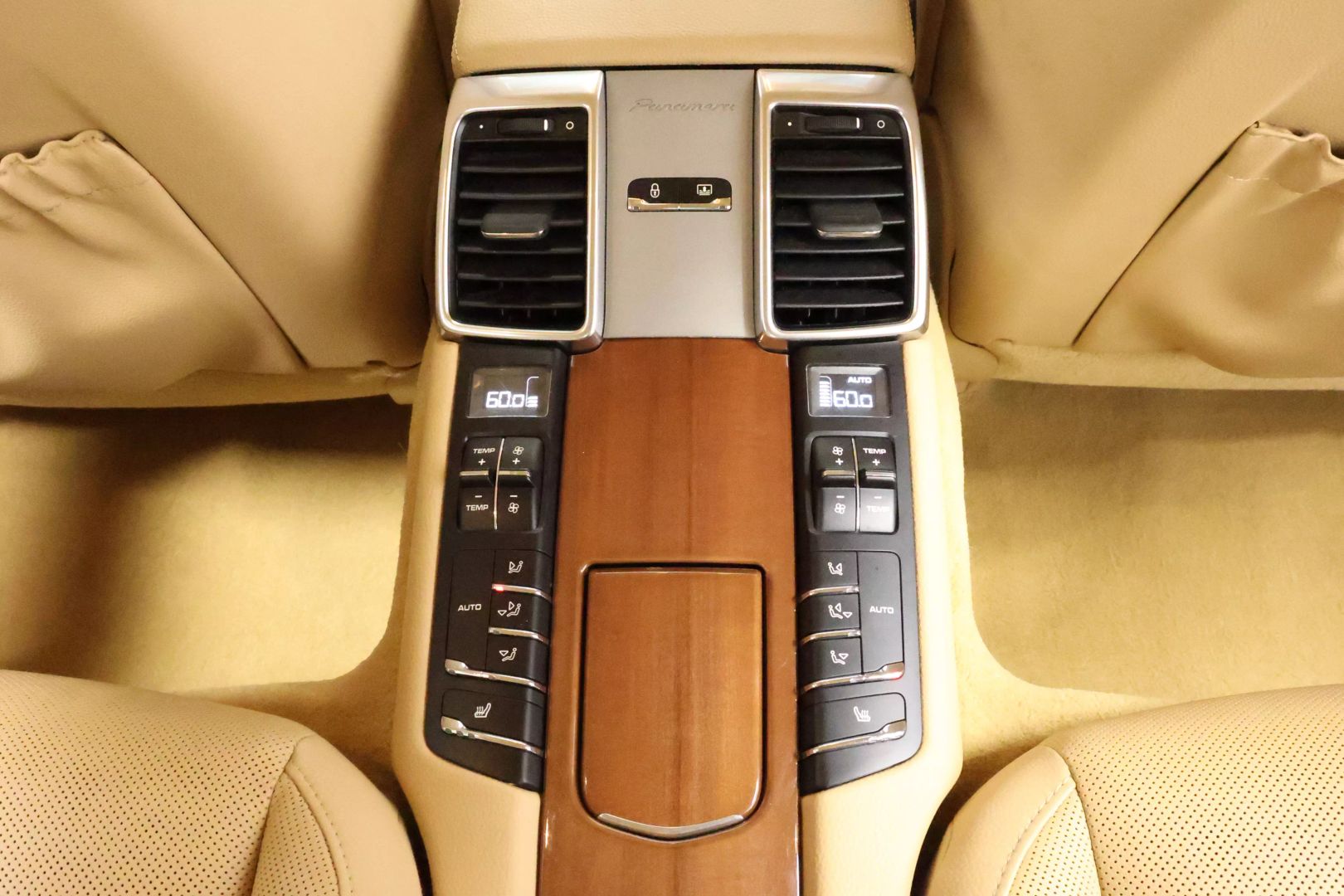 2014 Porsche Panamera - Image 87