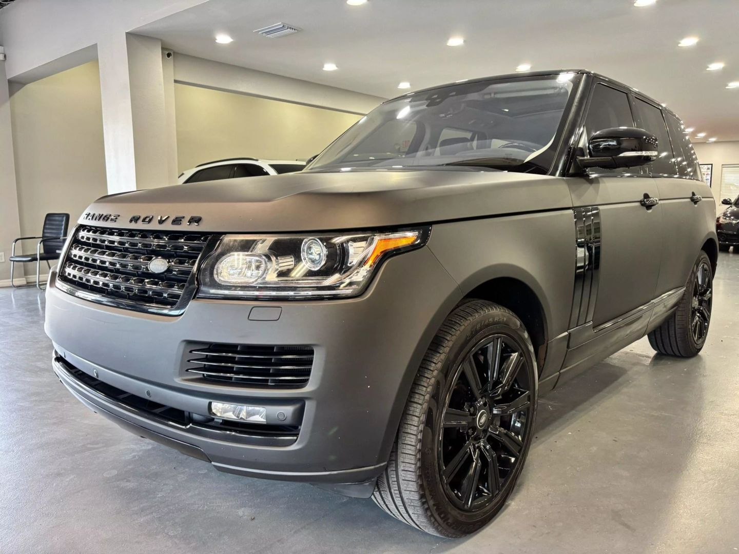 2017 Land Rover Range Rover Hse Sport Utility 4d - Image 3