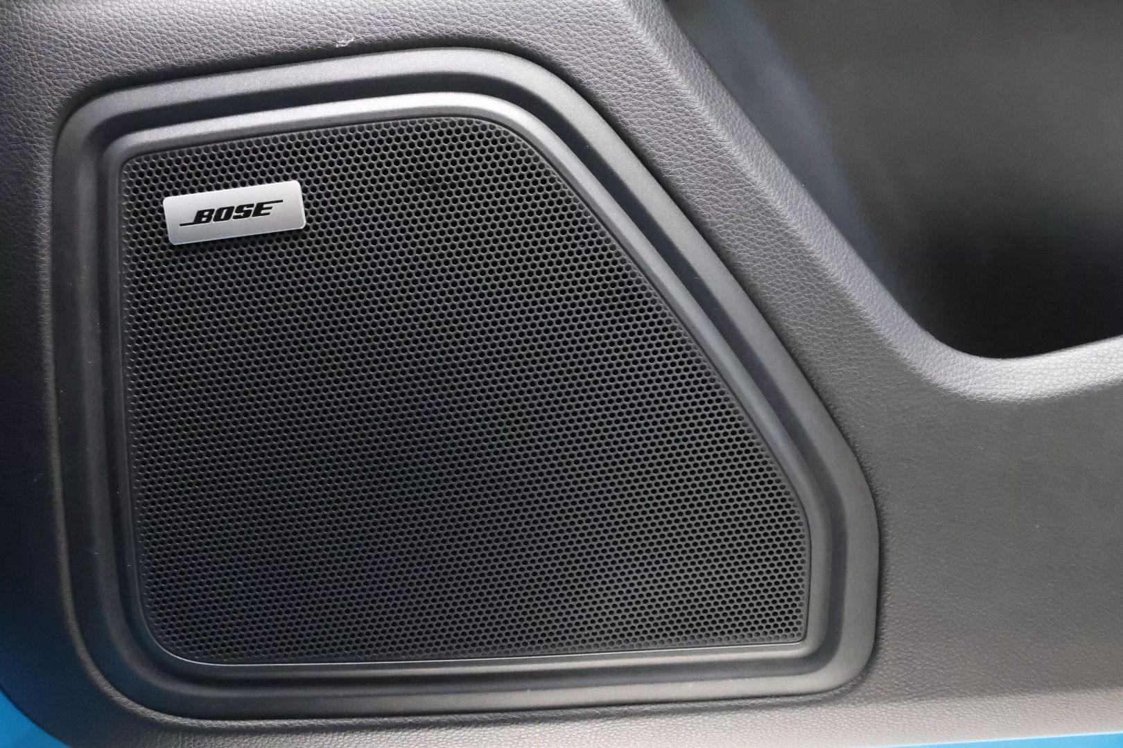 2022 Porsche Macan - Image 80