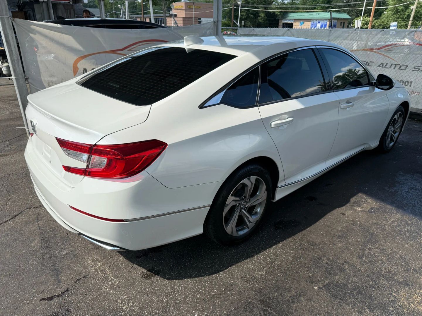2018 Honda Accord - Image 13