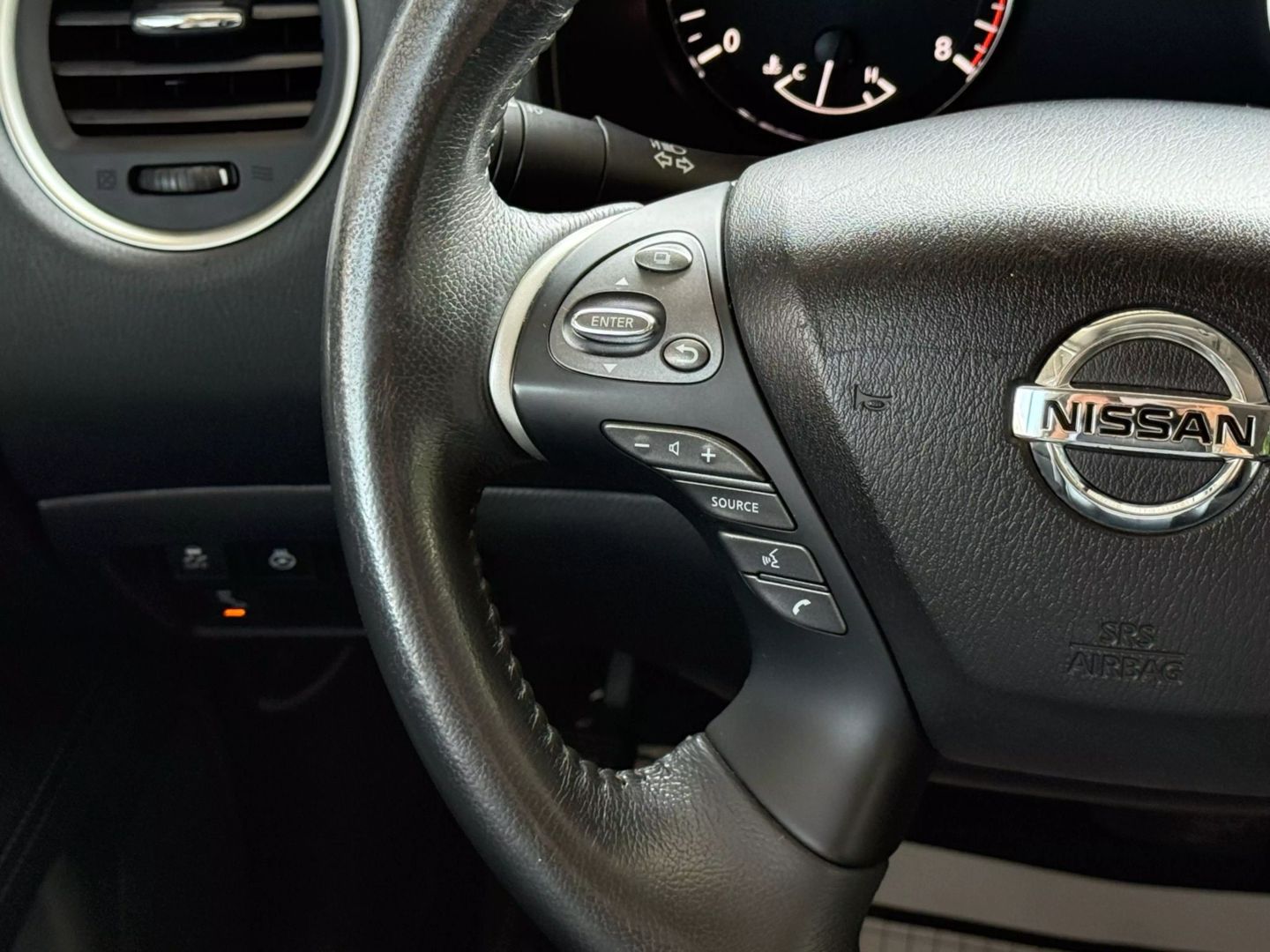 2017 Nissan Pathfinder - Image 34