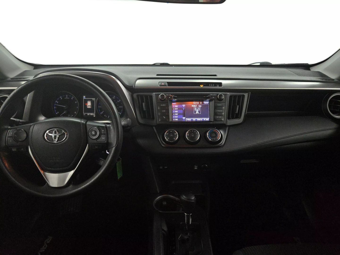 2018 Toyota Rav4 - Image 13
