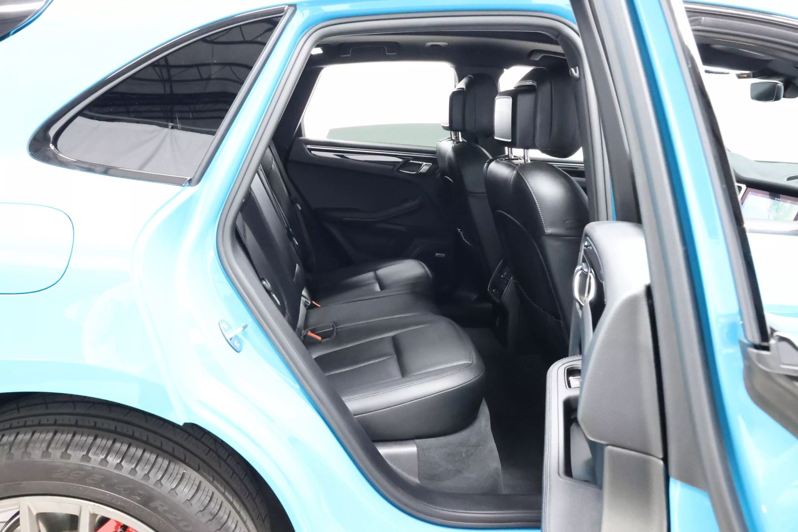 2022 Porsche Macan - Image 67