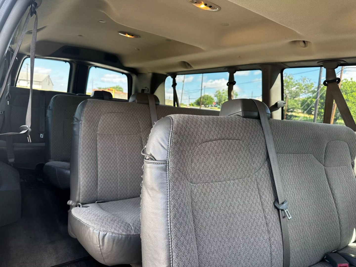 2014 Chevrolet Express 3500 Passenger - Image 16