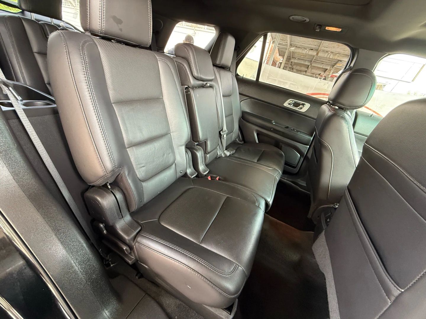 2015 Ford Explorer - Image 24