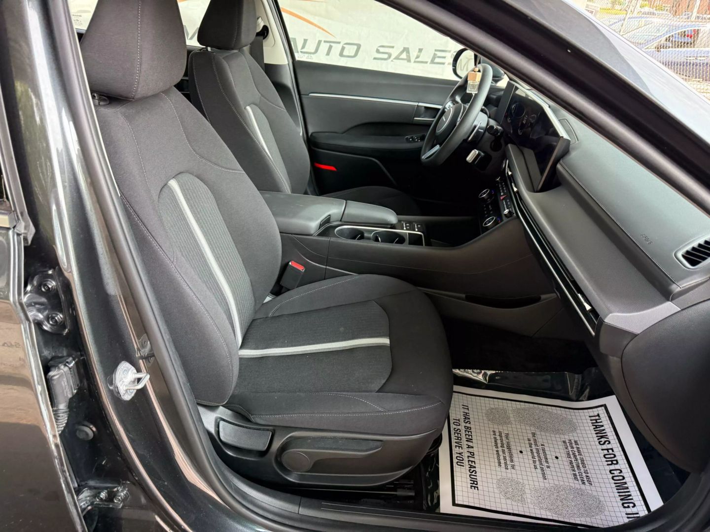 2025 Hyundai Sonata - Image 25