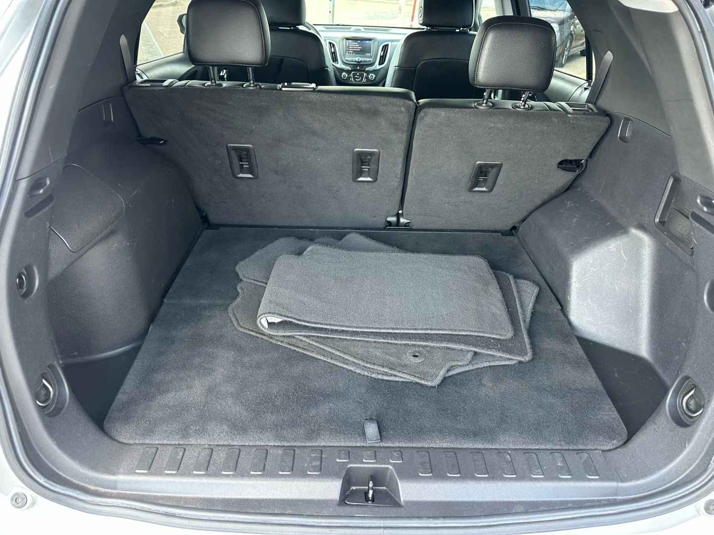 2021 Chevrolet Equinox - Image 18